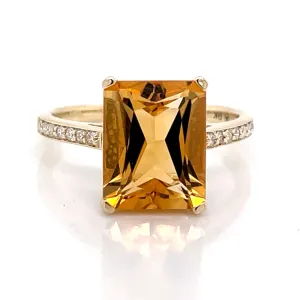 2.90ct Citrine , Yellow Gold Pave Set Diamond Shank