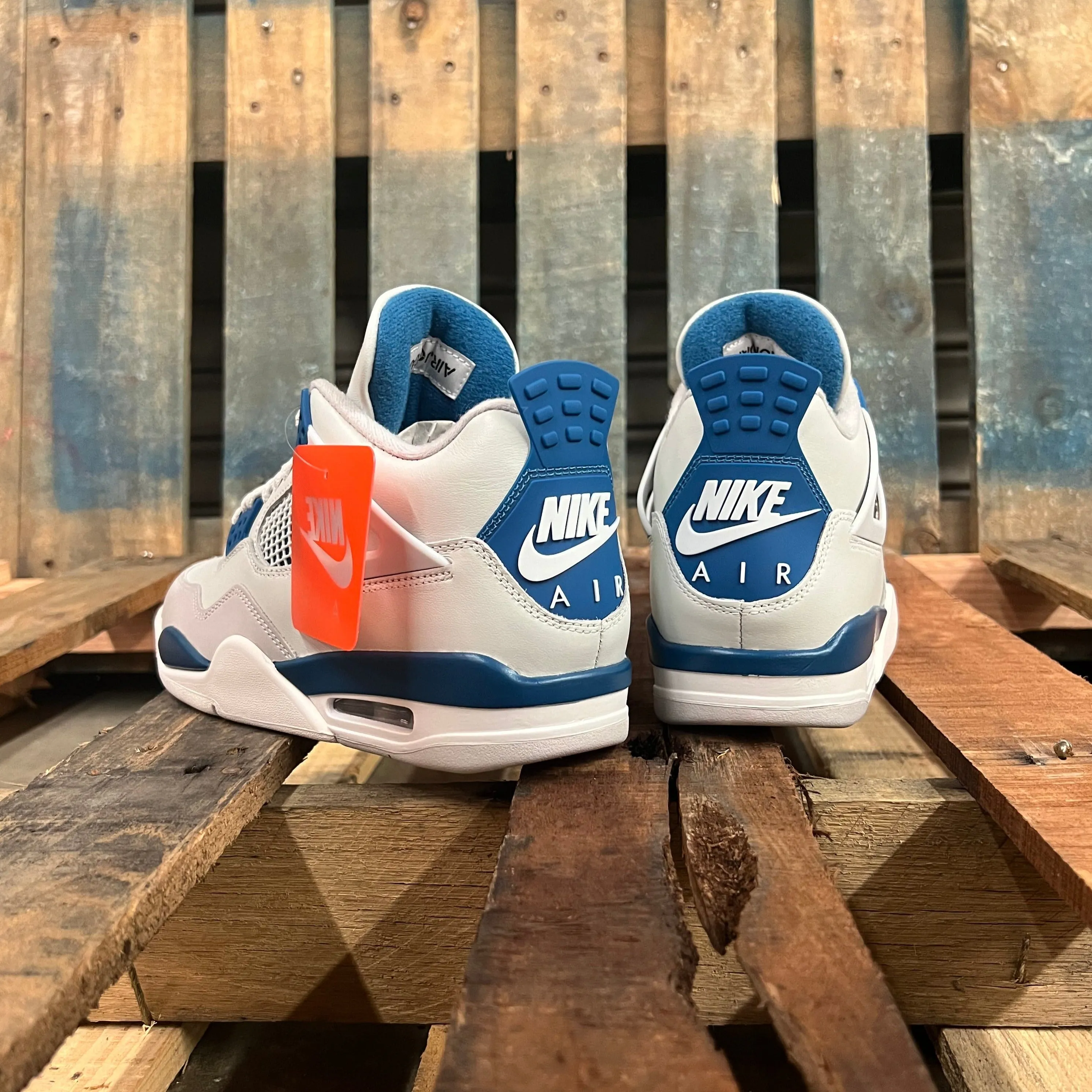 Air Jordan 4 Retro 'MILITARY BLUE'