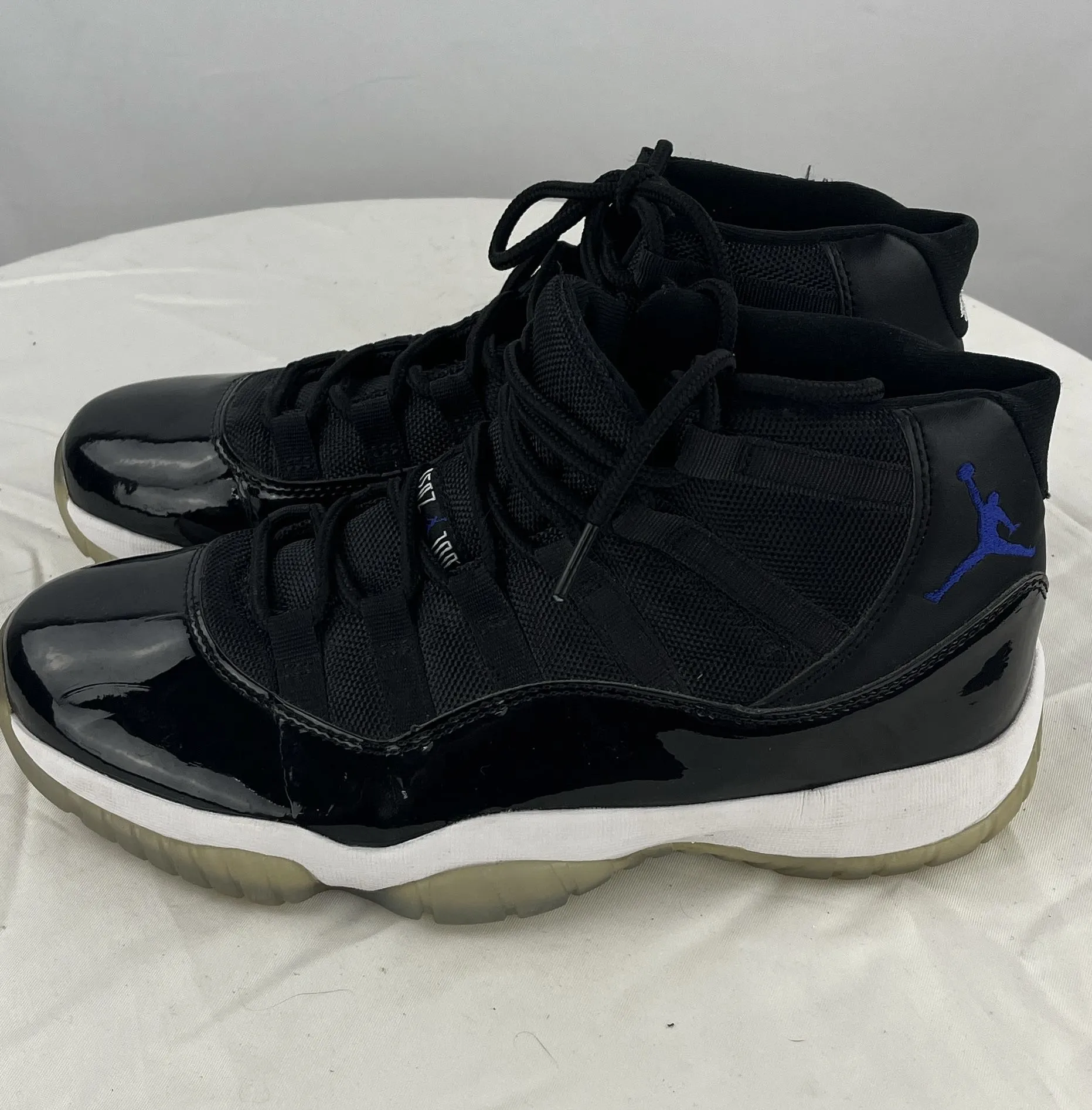 Air Jordan Men/Boy 11 Retro 2016 "Space Jam" Mid Top Sneakers Size 8.5