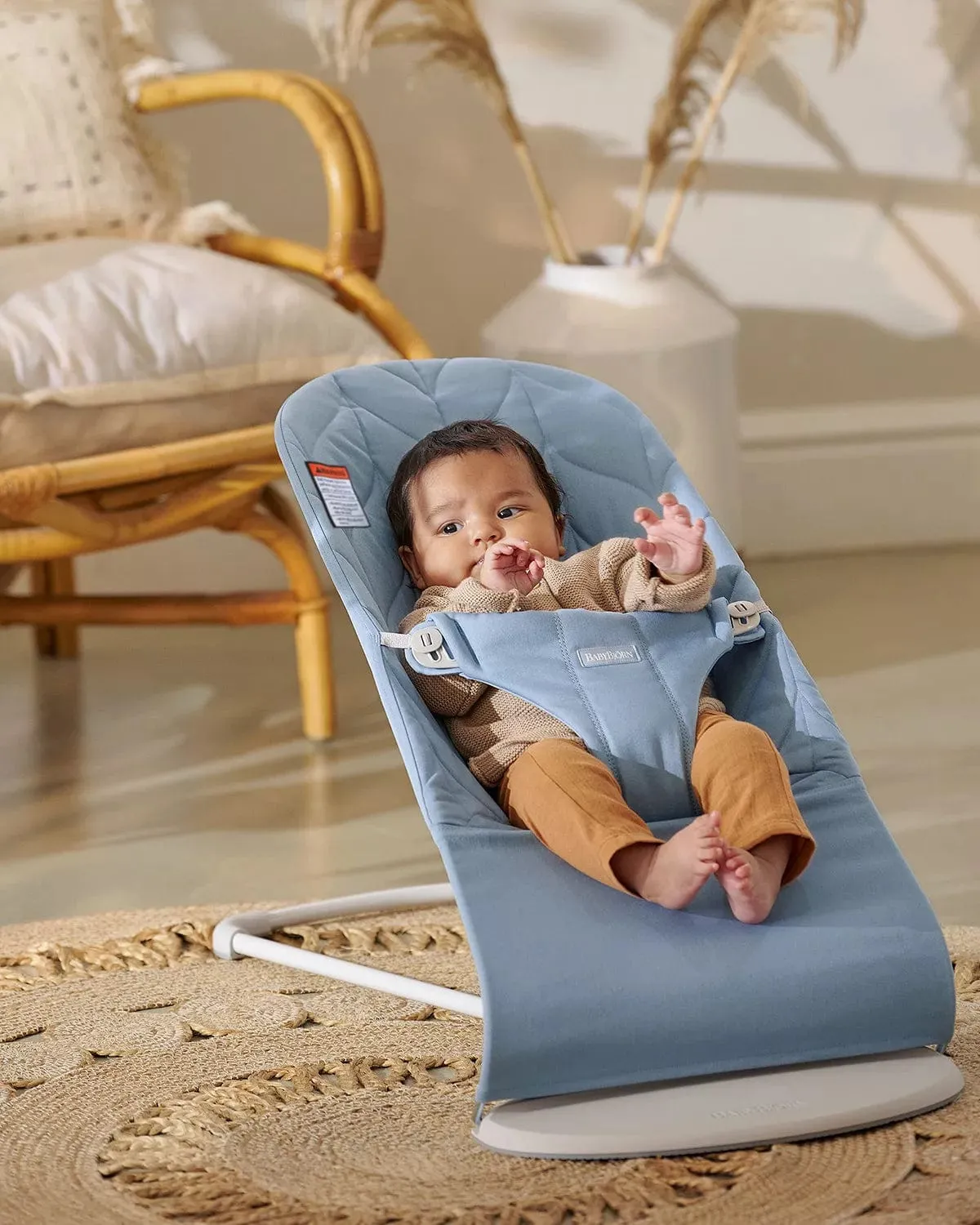 Baby Bjorn Bouncer Bliss Light Grey Frame Petal Quilt Cotton