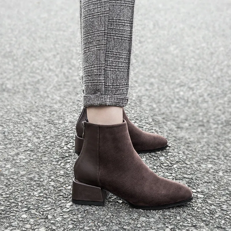 Fashionable Retro Chelsea Boot Women's Shoes with Square Heel and Pointed Toe.