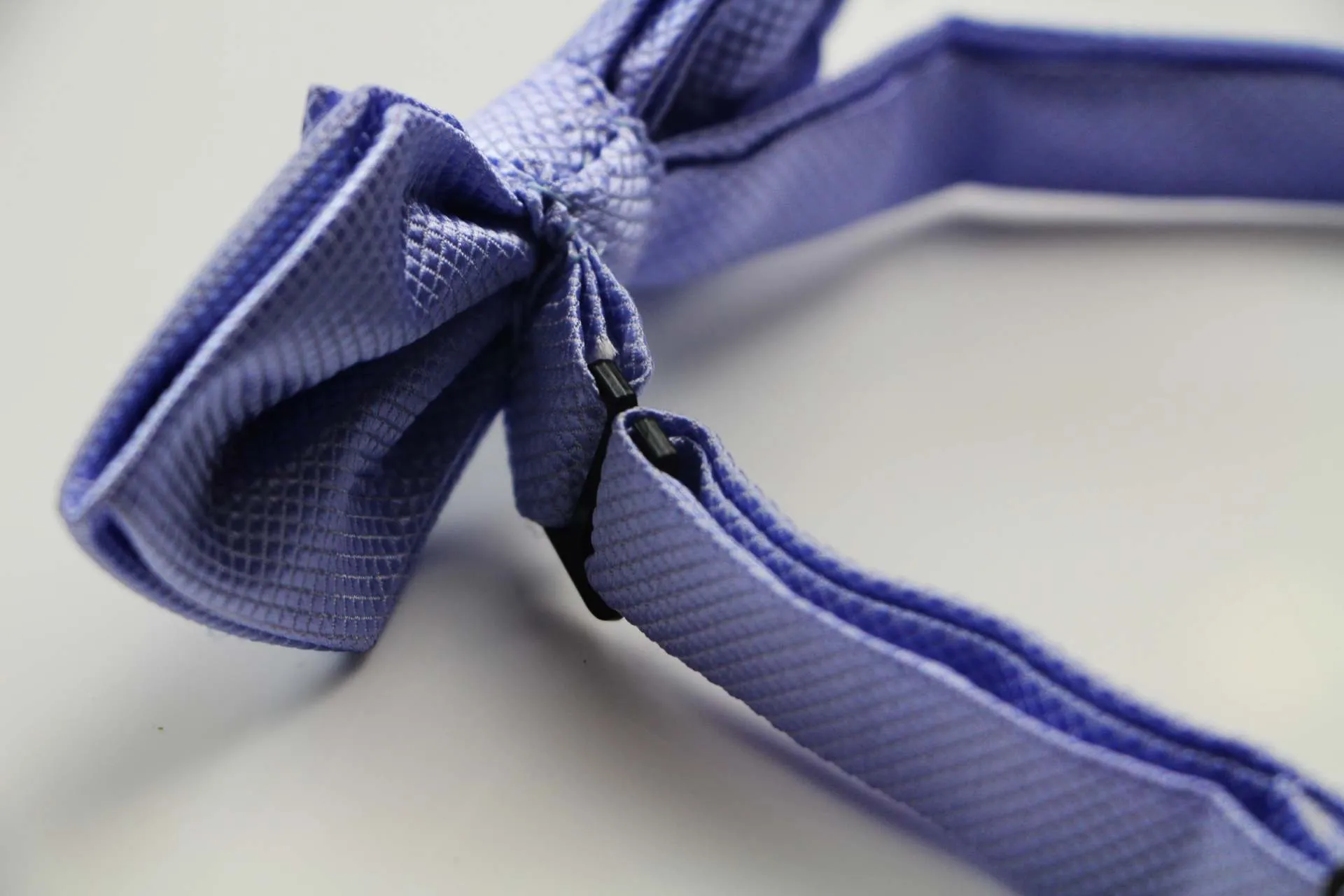 Mens Lavender Diamond Shaped Checkered Bow Tie