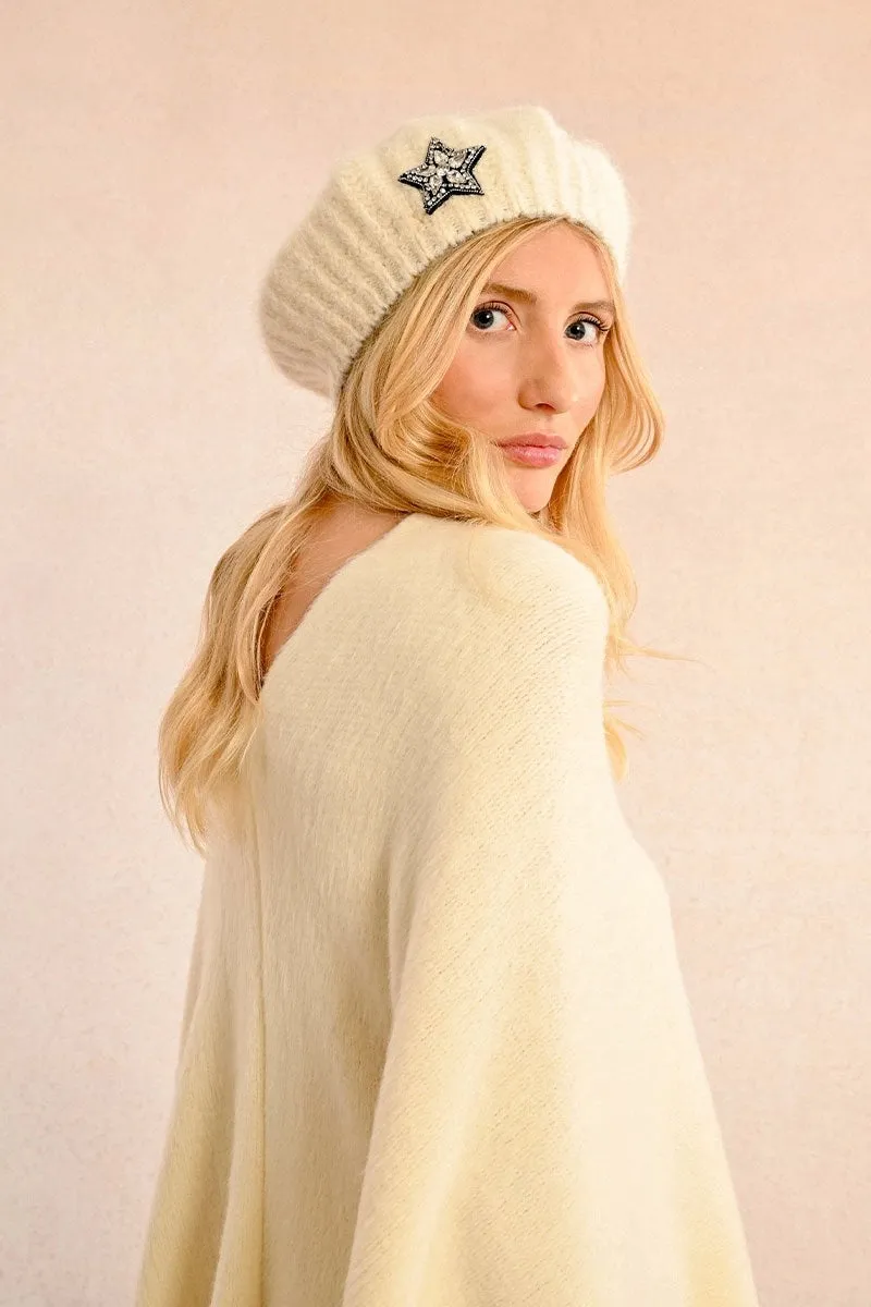 Molly Bracken Knit Beret With Star Off-white