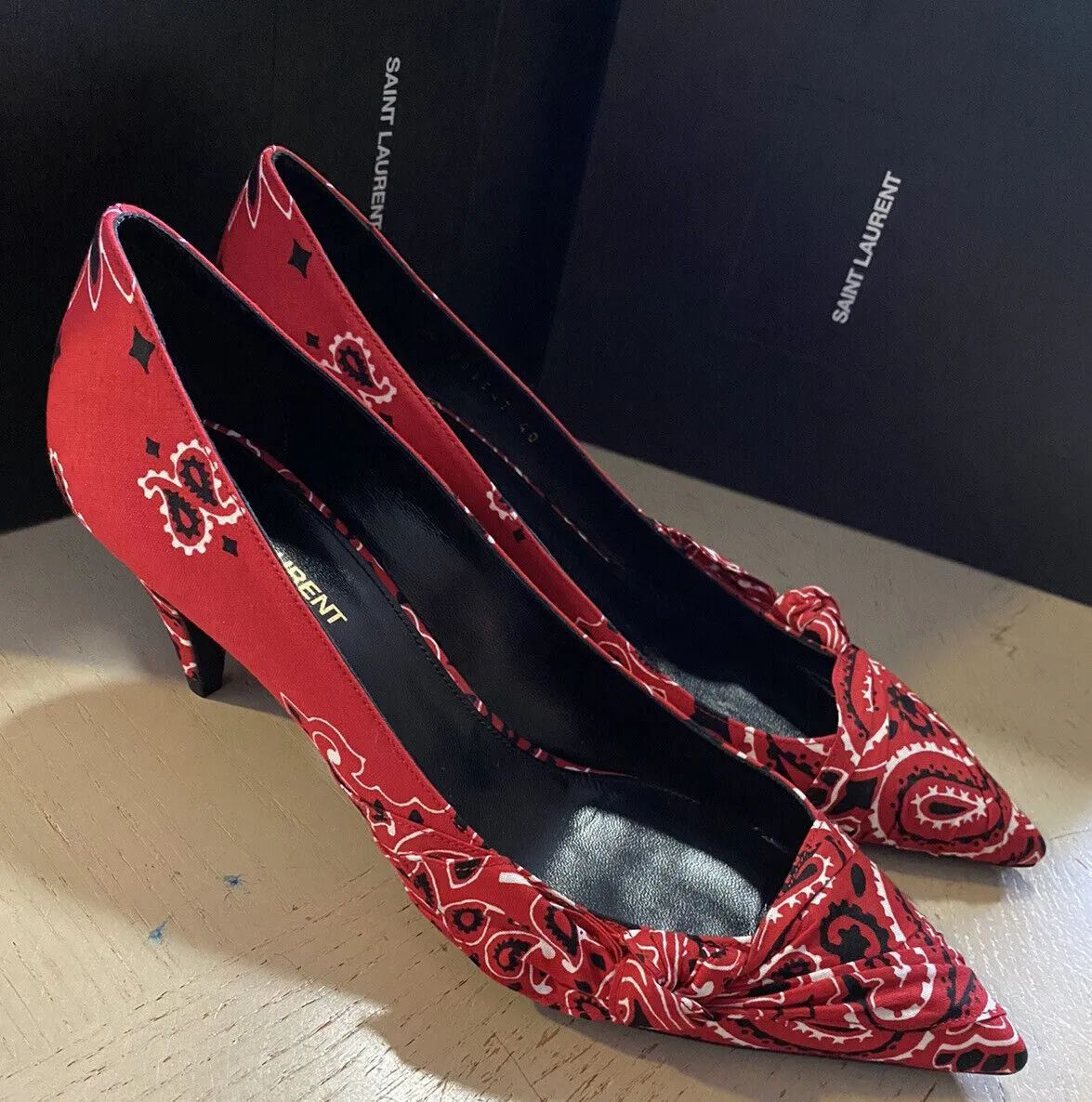 NIB $895 Saint Laurent Women Bandana Dress Shoes Red 11 US ( 41 Eu )