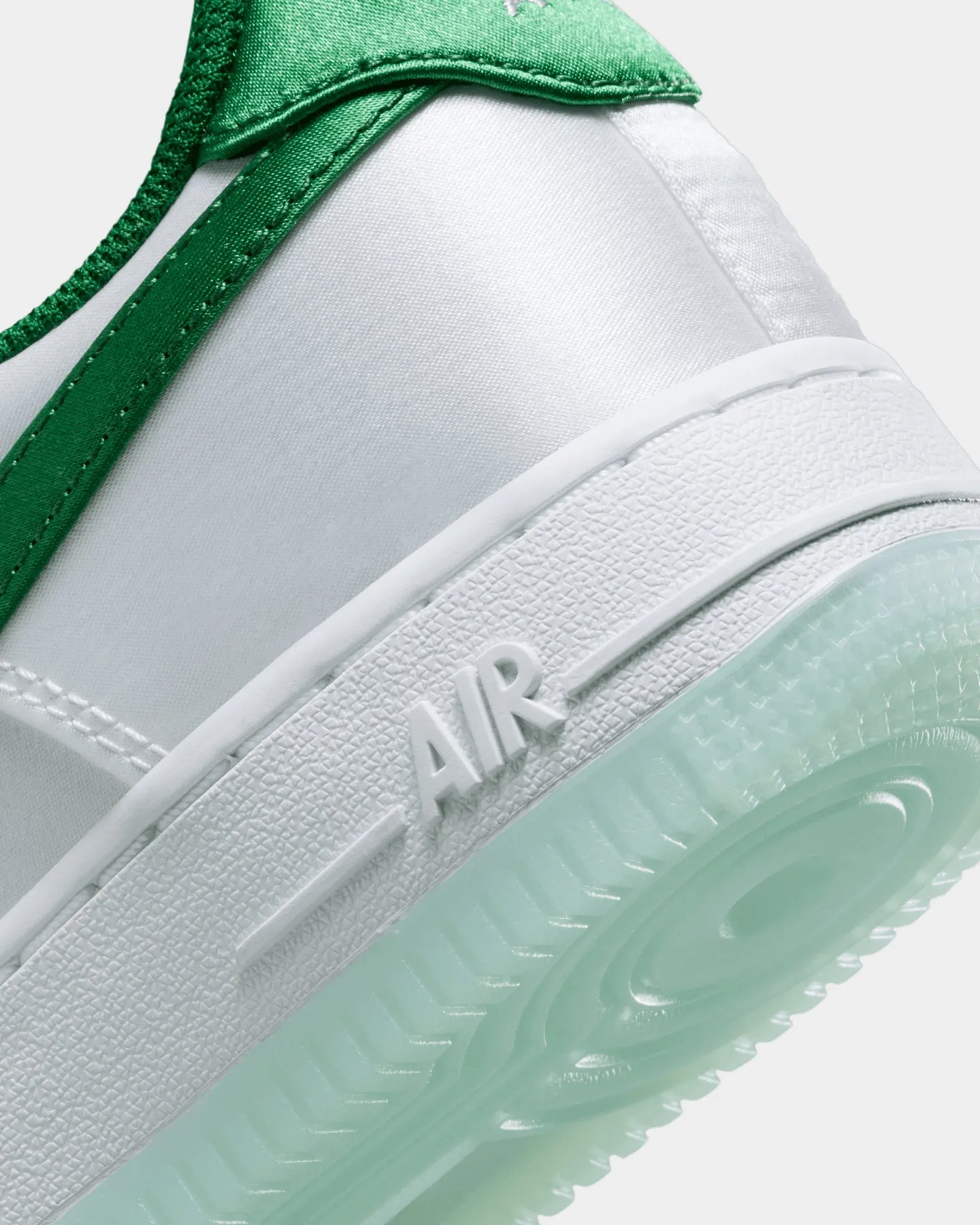 Nike Women's Air Force 1 '07 Essentials "Satin" White/Sport Green