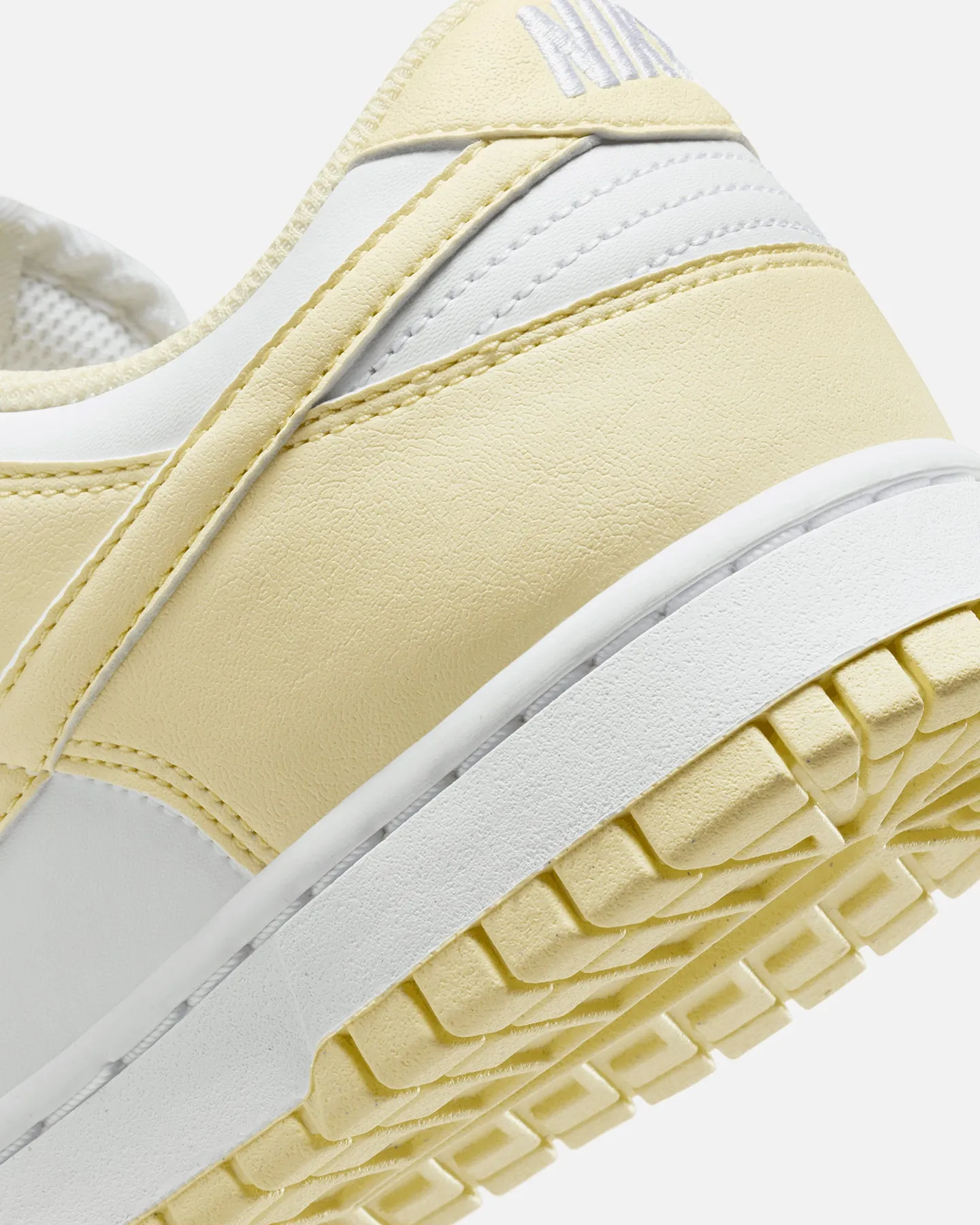 Nike Women's Dunk Low White/Alabaster