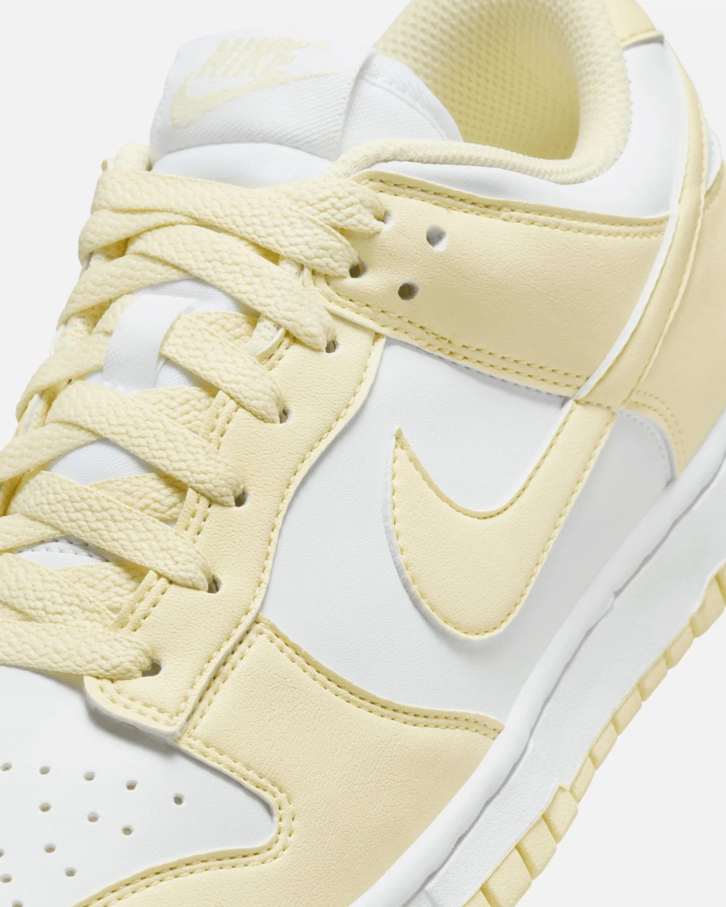 Nike Women's Dunk Low White/Alabaster