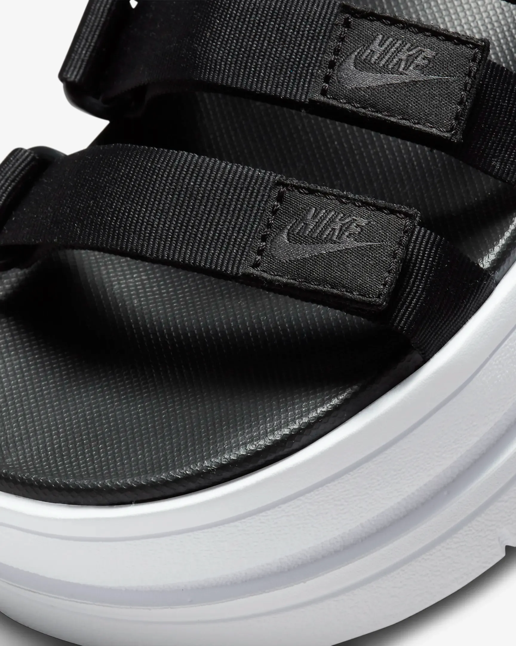 Nike Women's Icon Classic Sandal Shoes - Black / White