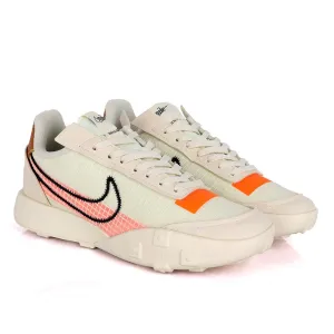 NK Waffle Racer Beige Sneakers