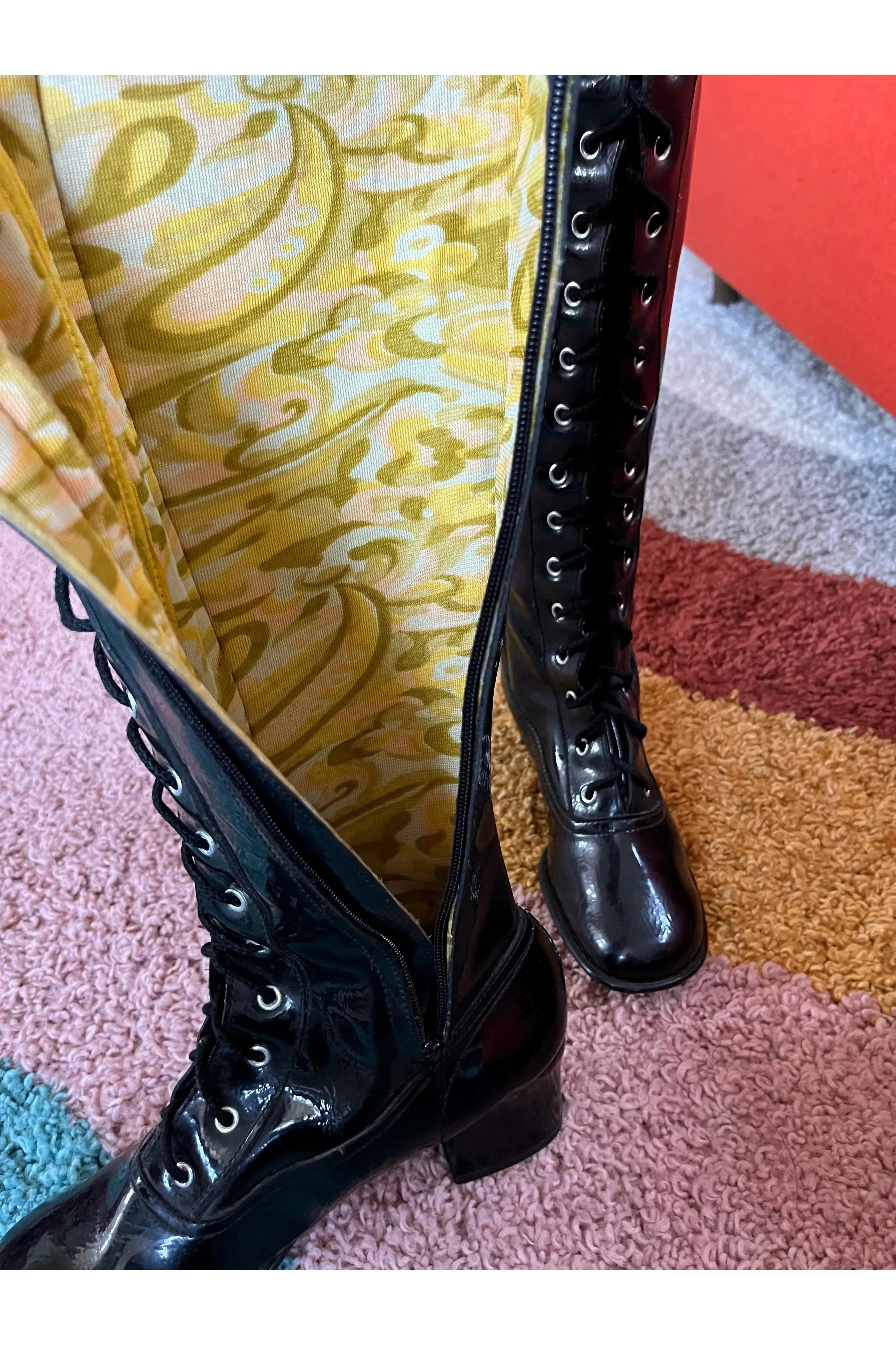 ***On Layaway-Do not purchase*** Vintage 60s Vinyl Padded Lined Gogo Boots