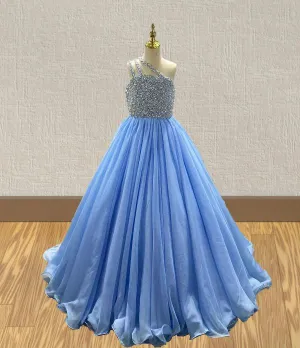 Stunning Beaded Bodice Elegant Young Girl Evening Gown