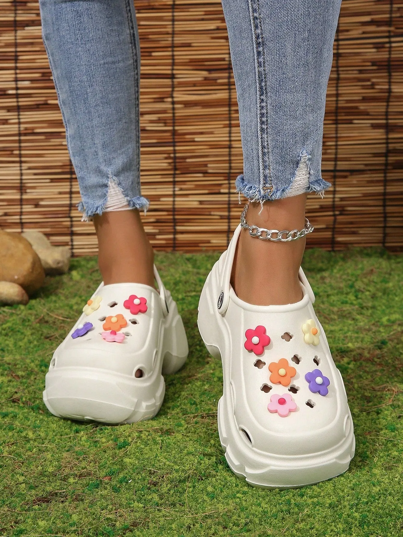 Women Flower Decor Hollow Out Vented Clogs, EVA Slingback Fashion Clogs