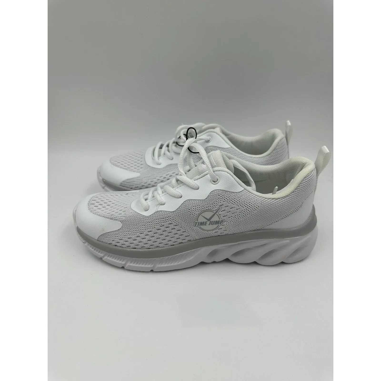 Women's Size 8.5, All White Knit, Low Top Running Sneakers w/ Foam Sole