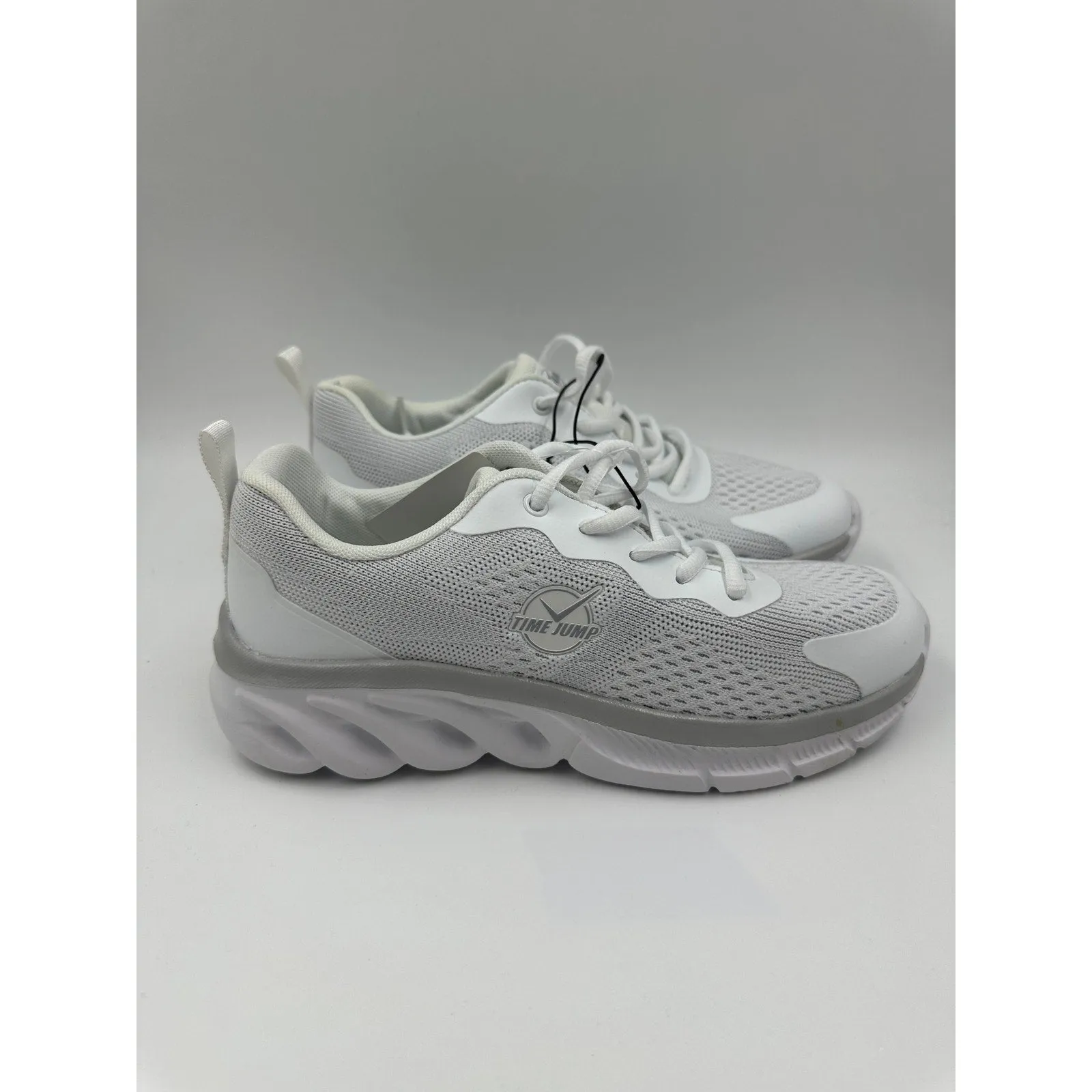 Women's Size 8.5, All White Knit, Low Top Running Sneakers w/ Foam Sole