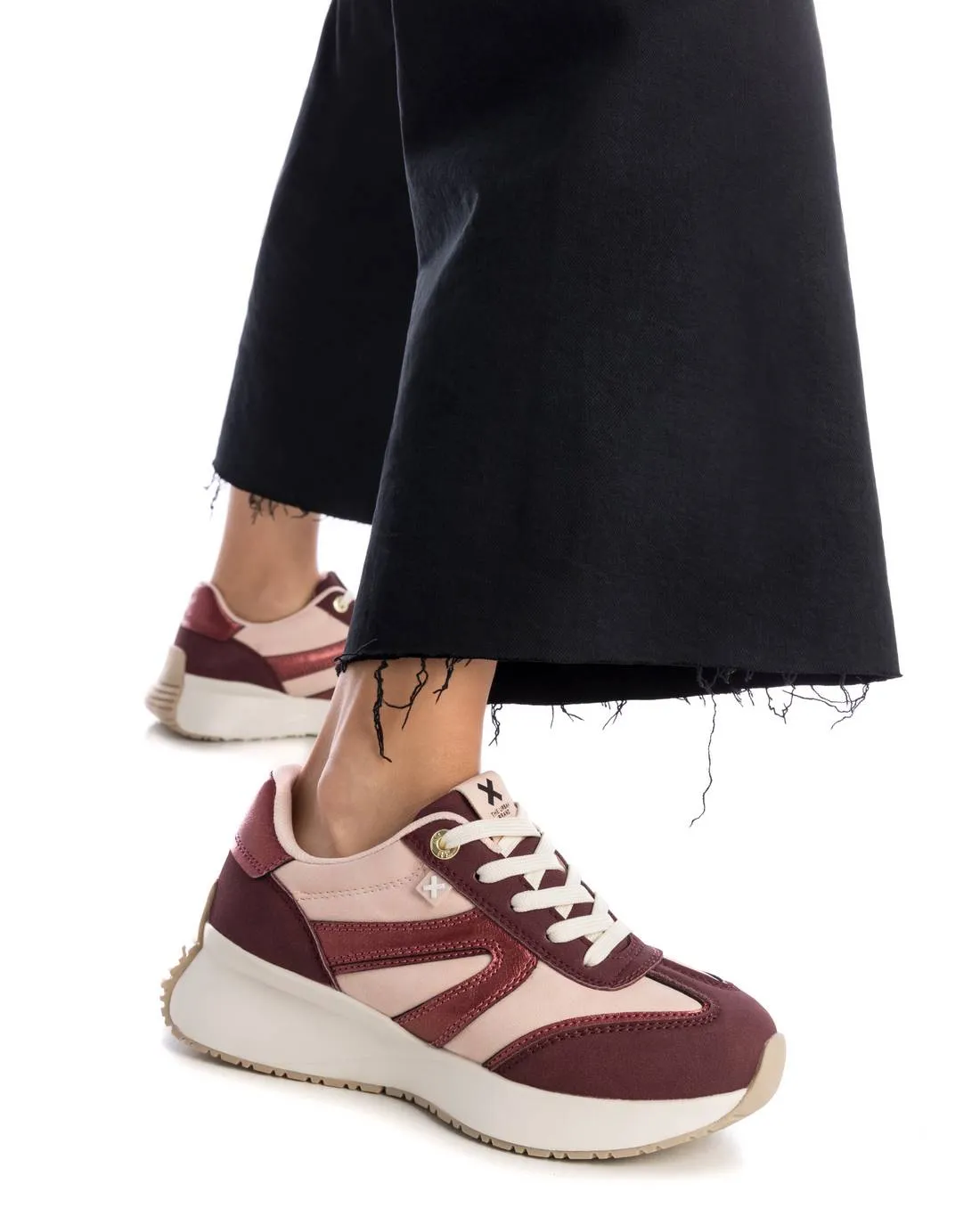 XTI Womens Trainer 143379 Burgundy